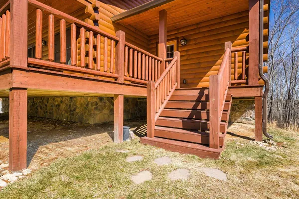 $574,900 | 16252 Crabtree Falls Highway, Vesuvius, VA 24483