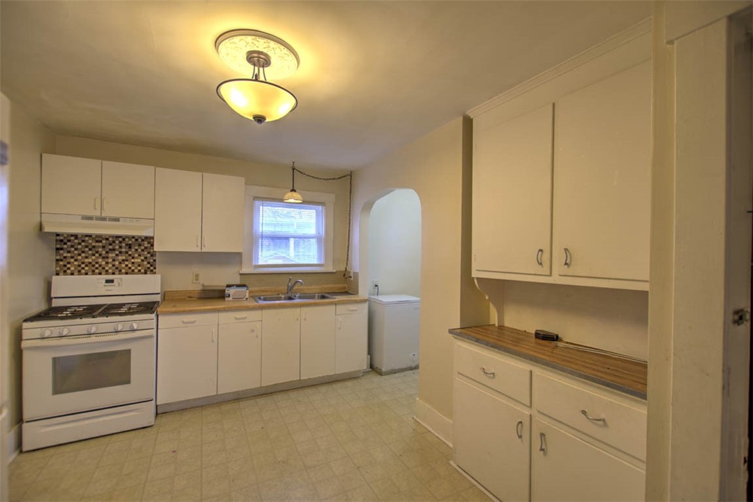330 West Garfield Avenue Decatur, IL 62526 - Photo 6 of 14 Gallery Image 6