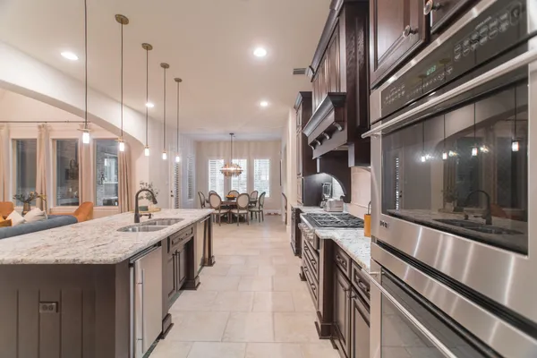 $1,195,000 | 46 South Shasta Bend Circle, The Woodlands, TX 77389