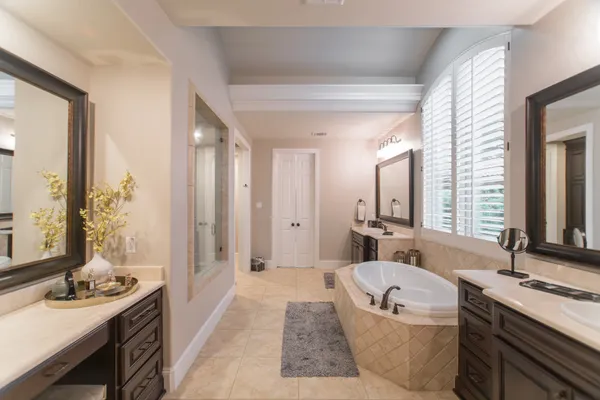 $1,195,000 | 46 South Shasta Bend Circle, The Woodlands, TX 77389