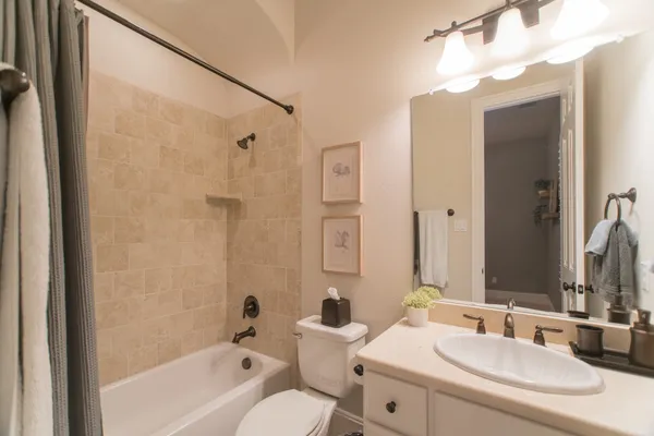 $1,195,000 | 46 South Shasta Bend Circle, The Woodlands, TX 77389