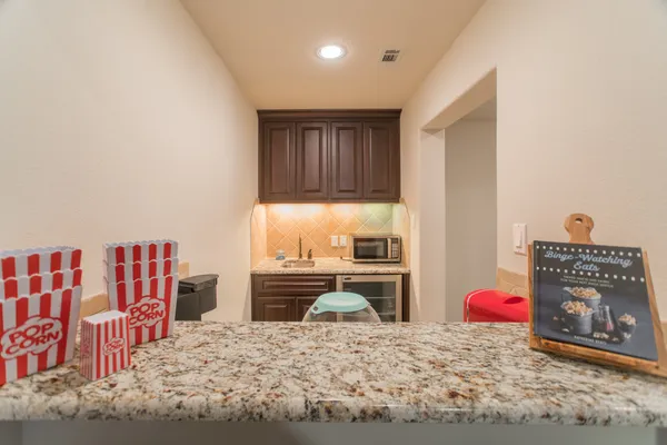 $1,195,000 | 46 South Shasta Bend Circle, The Woodlands, TX 77389