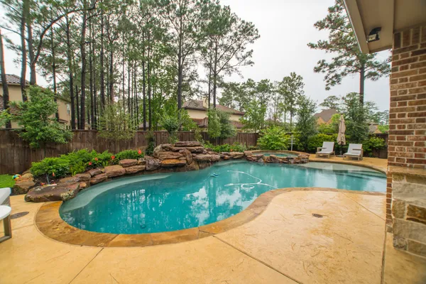 $1,195,000 | 46 South Shasta Bend Circle, The Woodlands, TX 77389