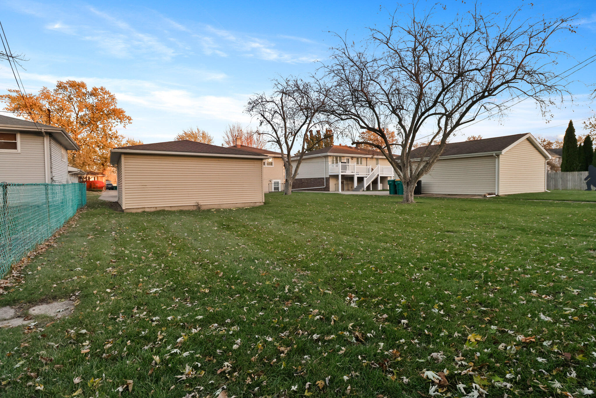 8036 Beech Avenue Munster, IN 46321 - Photo 25 of 28 a house view with a garden space
