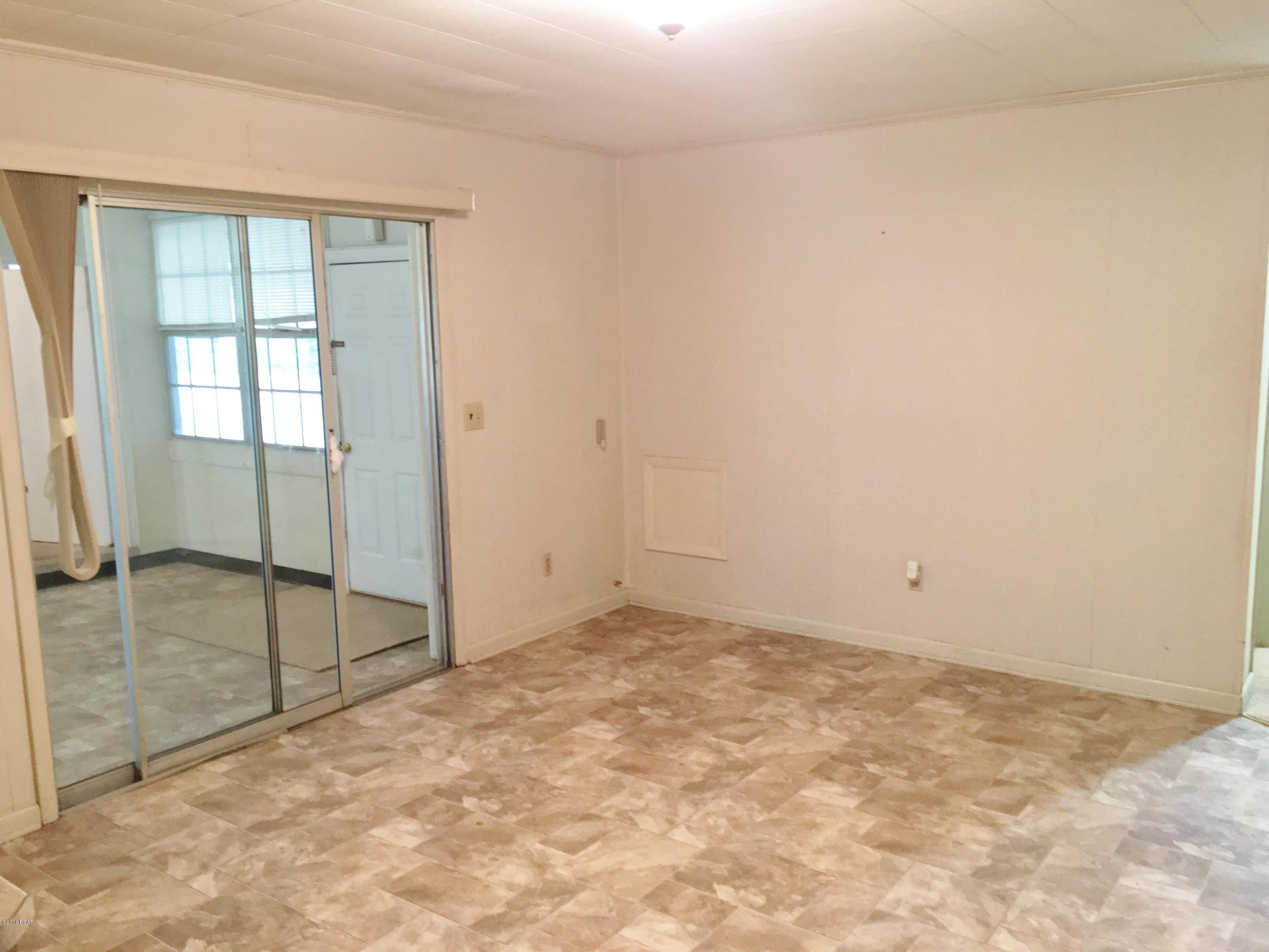 7191 Highway 90 Grand Ridge, FL 32442 - Photo 6 of 21 Gallery Image 6