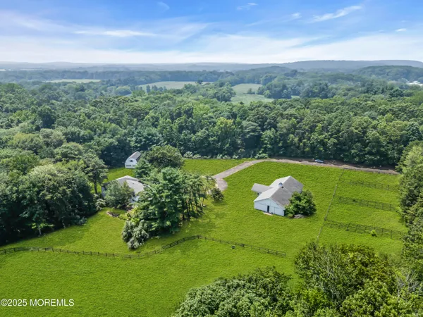 $3,900,000 | 447 Stagecoach Road, Millstone Township, NJ 08510