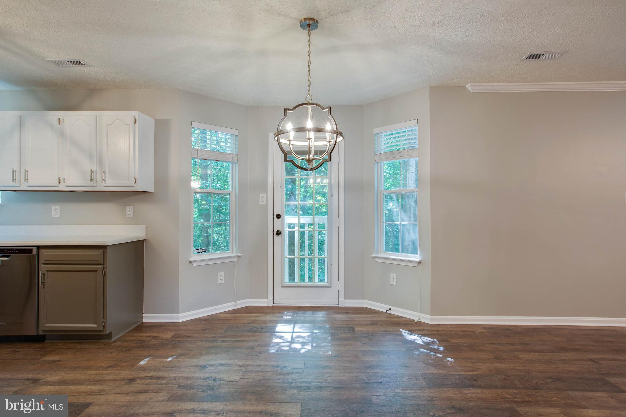 37799 Apache Road Charlotte Hall, MD 20622 - Photo 3 of 23 Kitchen table space