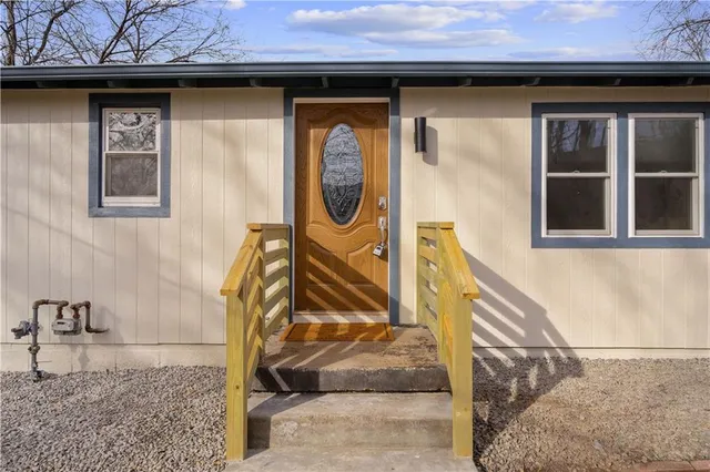 $335,000 | 6606 East 103rd Street, Kansas City, MO 64134