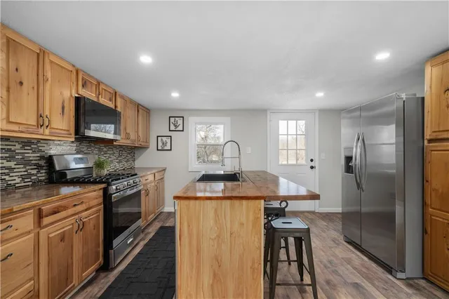 $335,000 | 6606 East 103rd Street, Kansas City, MO 64134