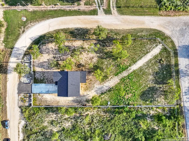 $492,000 | 774 County Road 6843, Lytle, TX 78052