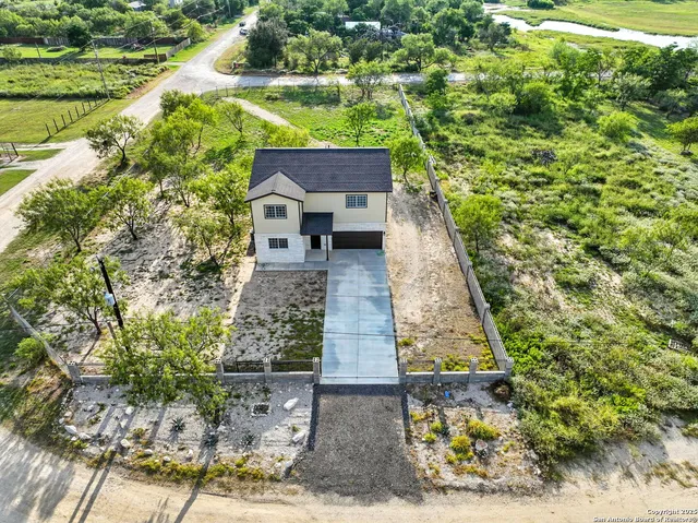 $492,000 | 774 County Road 6843, Lytle, TX 78052
