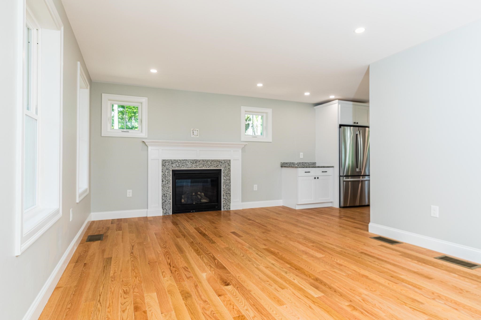 91 Eastern Avenue Rochester, NH 03867 - Photo 13 of 40