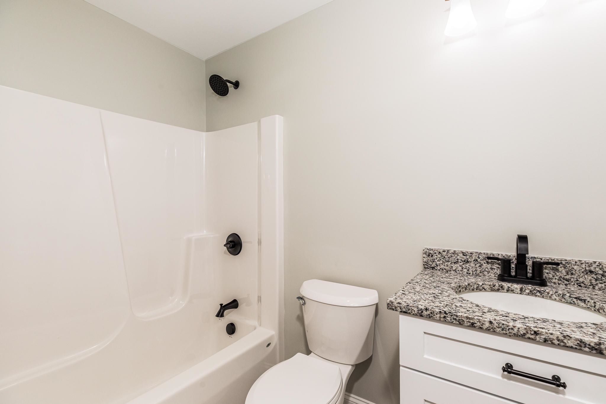 91 Eastern Avenue Rochester, NH 03867 - Photo 18 of 40