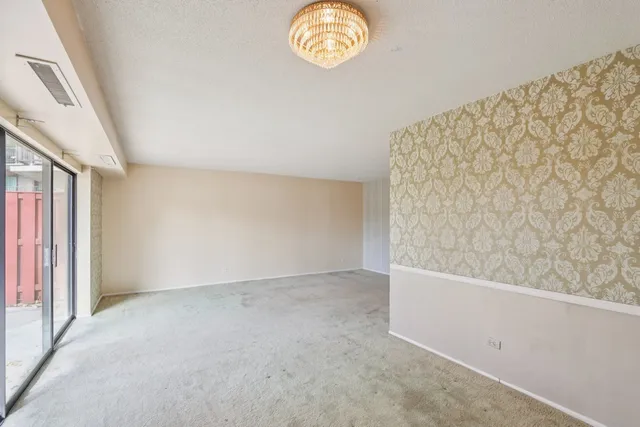 $210,000 | 35 South Baybrook Drive, Unit 114, Palatine, IL 60074