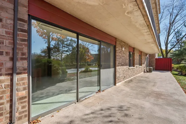 $210,000 | 35 South Baybrook Drive, Unit 114, Palatine, IL 60074