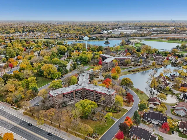 $210,000 | 35 South Baybrook Drive, Unit 114, Palatine, IL 60074