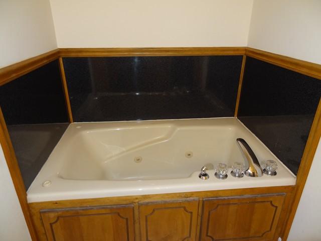 1141 Elam Road Manchester, TN 37355 - Photo 9 of 17