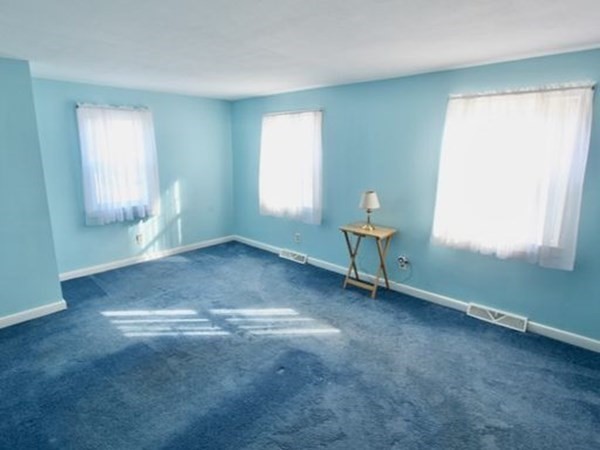 39 Benson Road Stoughton, MA 02072 - Photo 10 of 28 Gallery Image 10