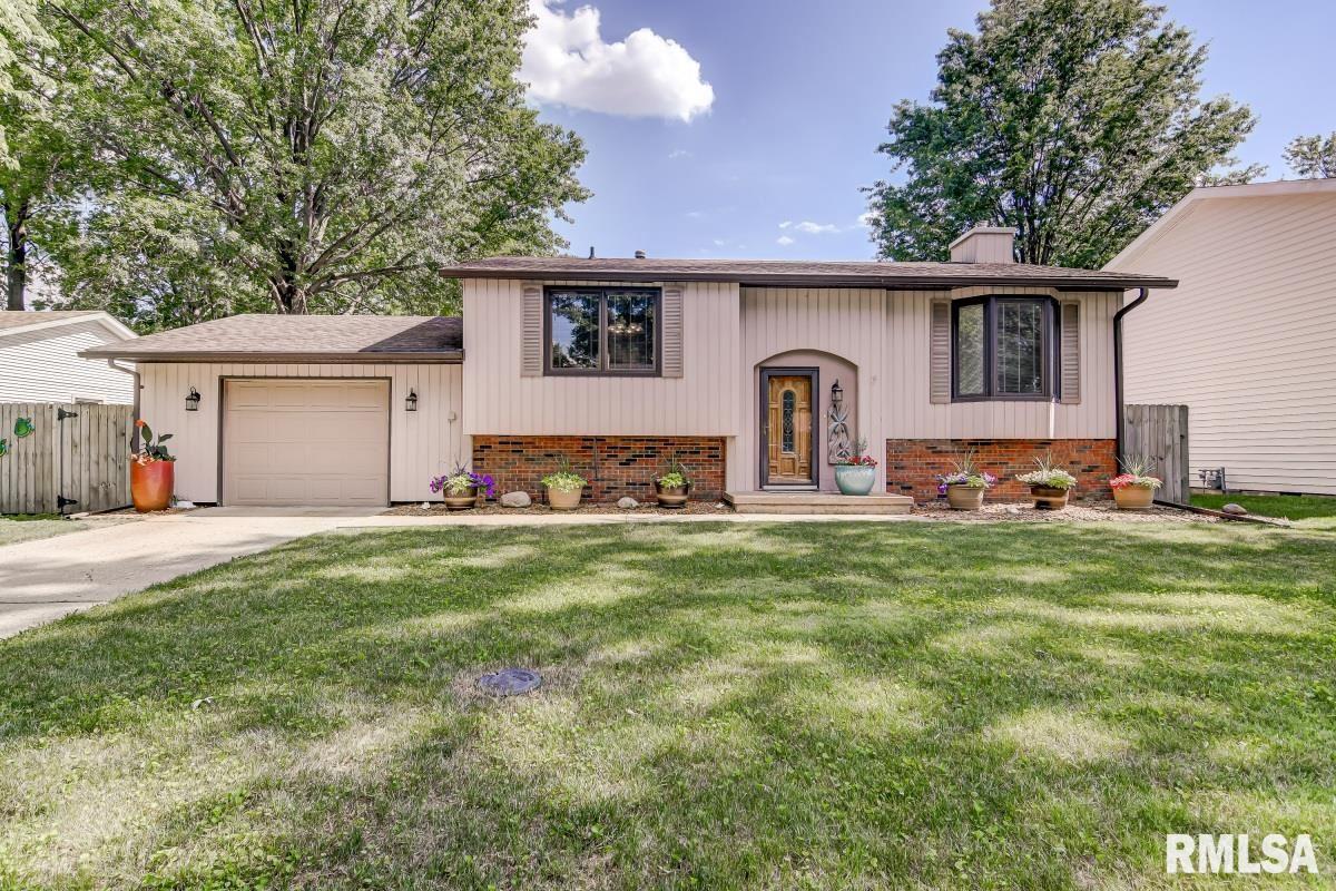702 Deerfield Road Chatham, IL 62629 - Photo 1 of 39 Gallery Image 1