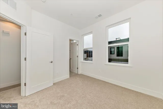 $5,500 | 5410 Goshawk Alley, Bethesda, MD 20816