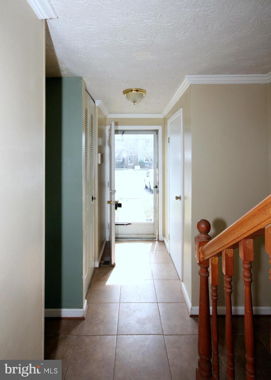1450 Farmcrest Way Silver Spring, MD 20905 - Photo 11 of 18 Interior (General)