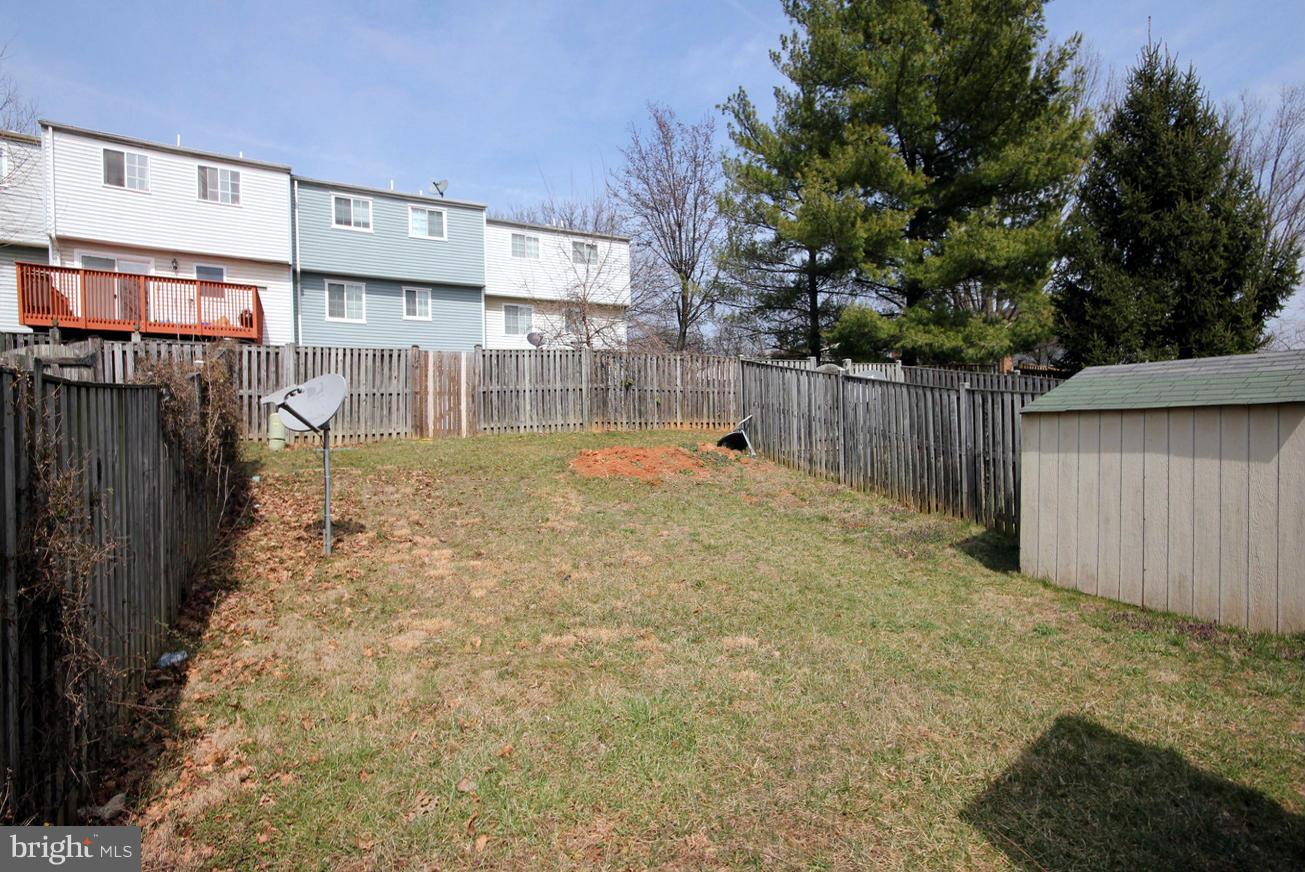 1450 Farmcrest Way Silver Spring, MD 20905 - Photo 4 of 18 Exterior (Rear)