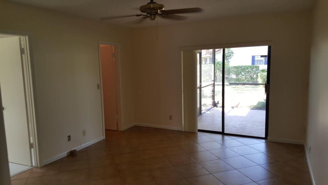 21331 Chinaberry Drive Boca Raton, FL 33428 - Photo 10 of 30 living-bedroom