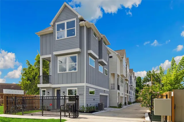 $2,600 | 835 D Rachel Street, Houston, TX 77091