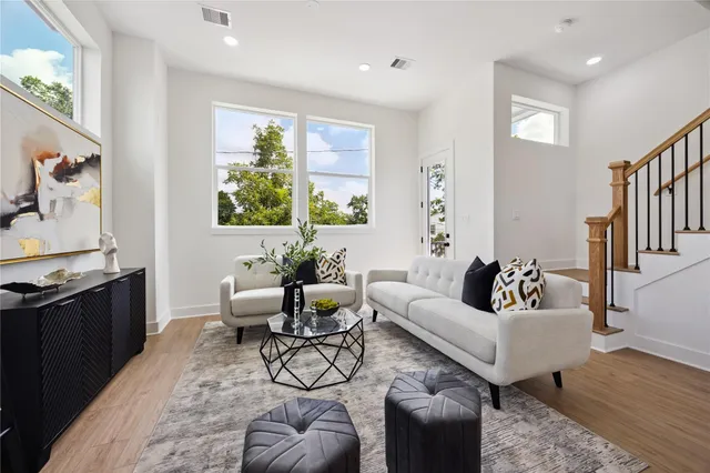 $2,600 | 835 D Rachel Street, Houston, TX 77091