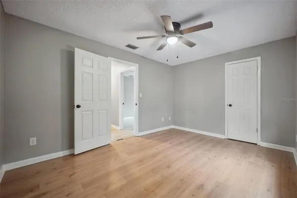 $1,400 | 1509 North Donnelly Street, Mount Dora, FL 32757
