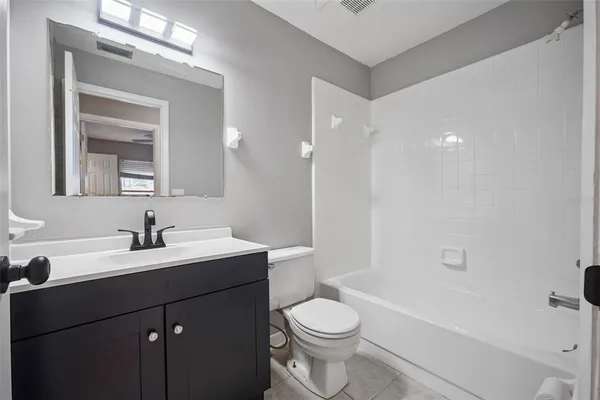 $1,400 | 1509 North Donnelly Street, Mount Dora, FL 32757