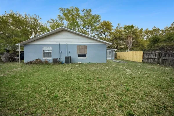 $1,400 | 1509 North Donnelly Street, Mount Dora, FL 32757