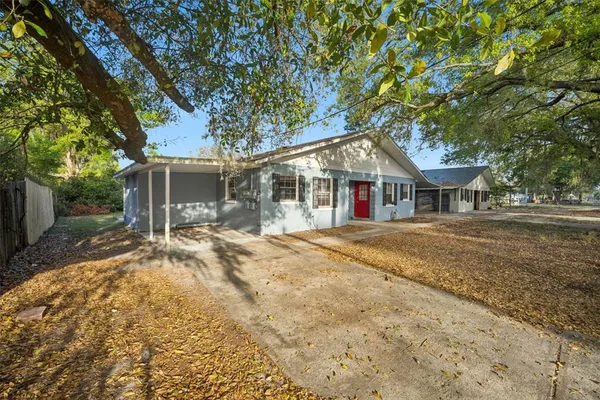 $1,400 | 1509 North Donnelly Street, Mount Dora, FL 32757