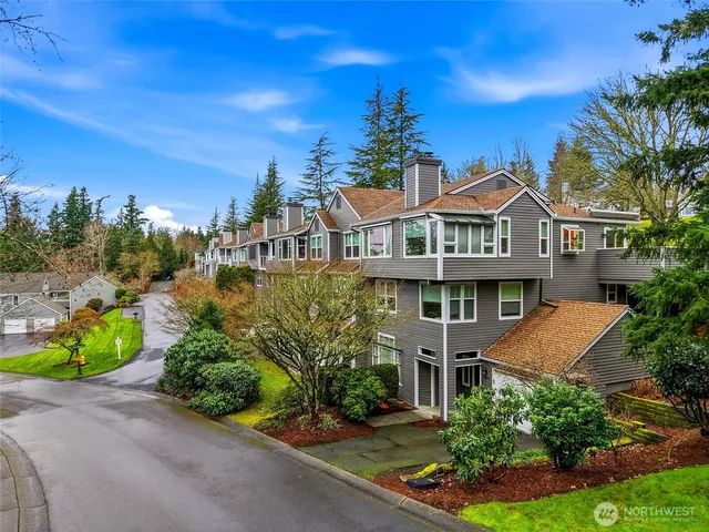 $375,000 | 4254 221st Place Southeast, Unit 1088, Issaquah, WA 98029