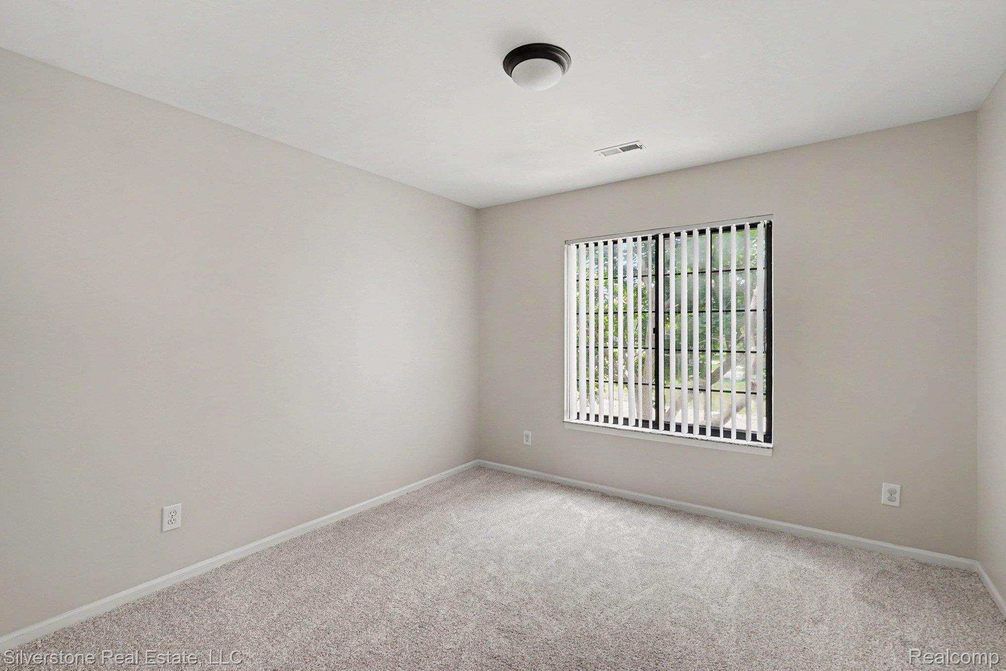 1502 Meadowside Drive Rochester, MI 48307 - Photo 14 of 27 Empty room