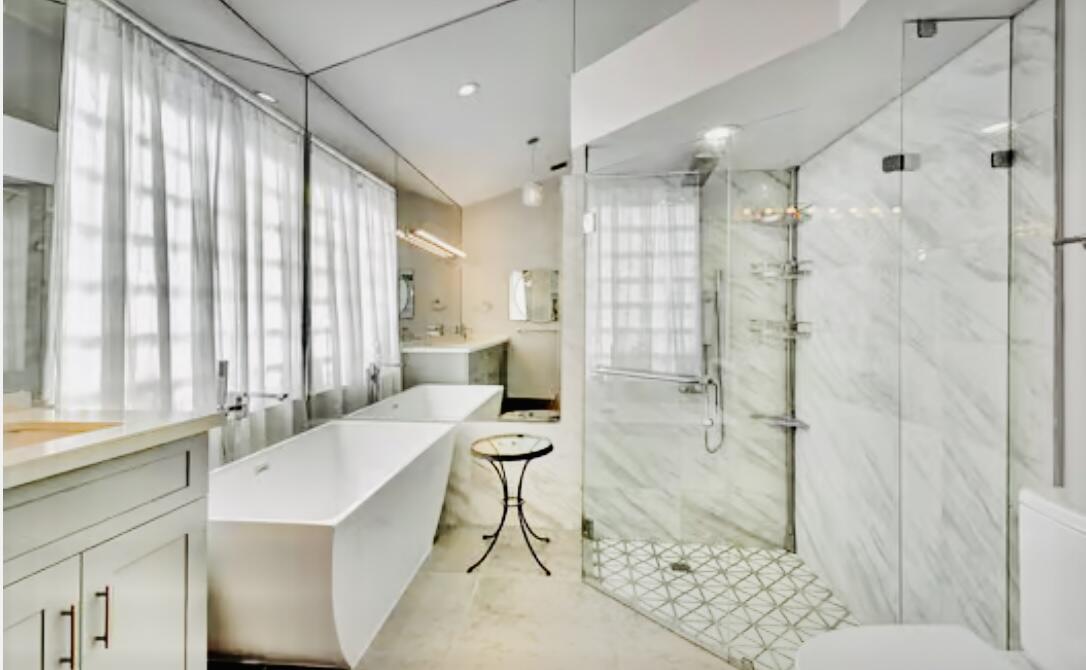 17204 Hampton Boulevard Boca Raton, FL 33496 - Photo 57 of 175 Designer Frameless Tiled Shower