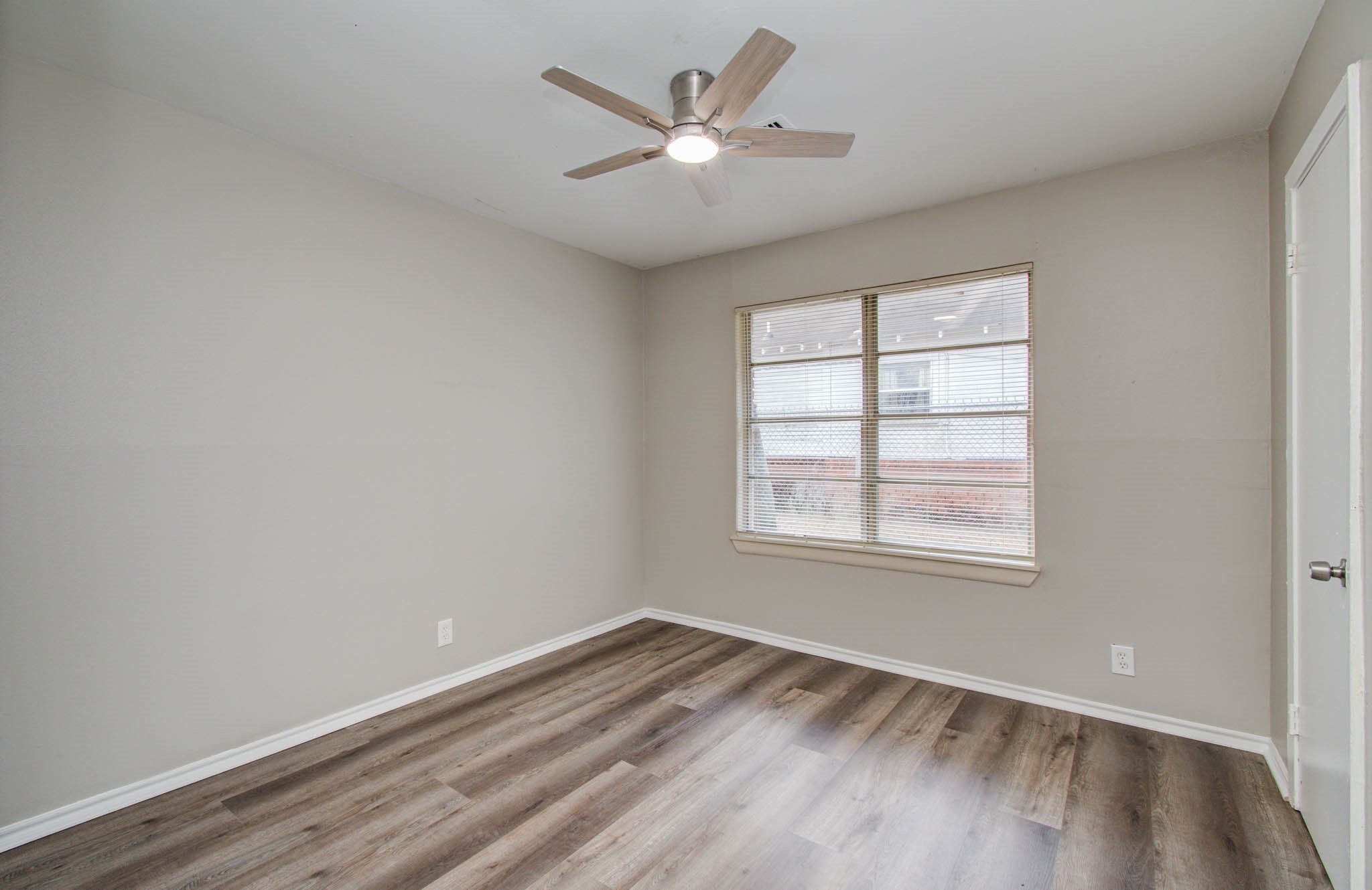 3620 Easy Street Houston, TX 77026 - Photo 8 of 12 Third Bedroom