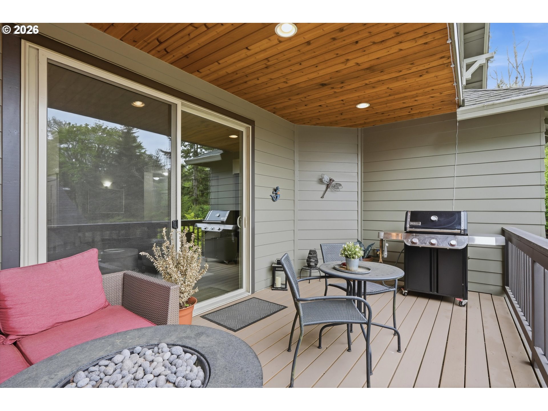 223 Southeast 29th Street Gresham, OR 97080 - Photo 28 of 40 Deck