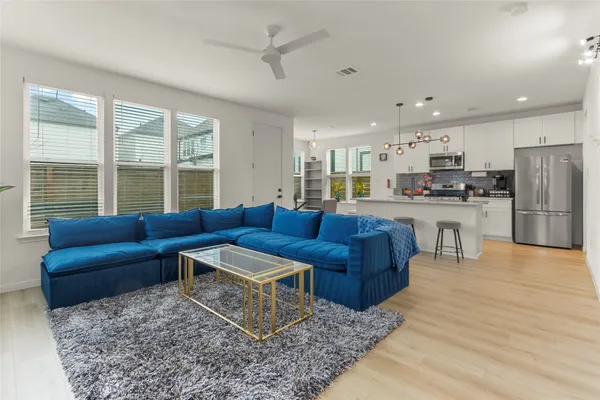 $2,350 | 1277 Oakmont Villas Drive, Houston, TX 77091