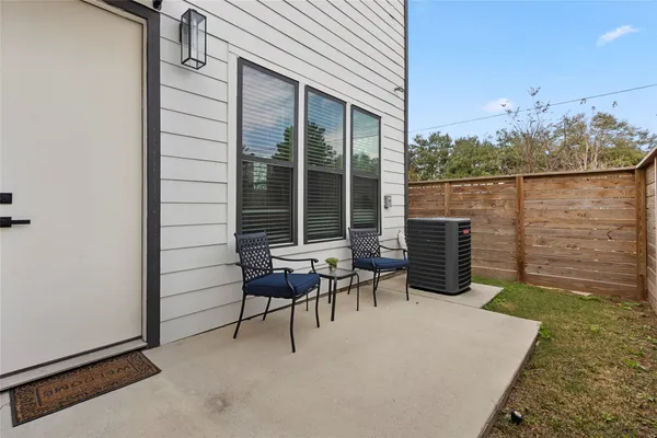 $2,350 | 1277 Oakmont Villas Drive, Houston, TX 77091