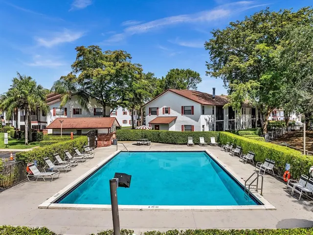 $325,000 | 8957 Northwest 23rd Street, Unit 8957, Coral Springs, FL 33065