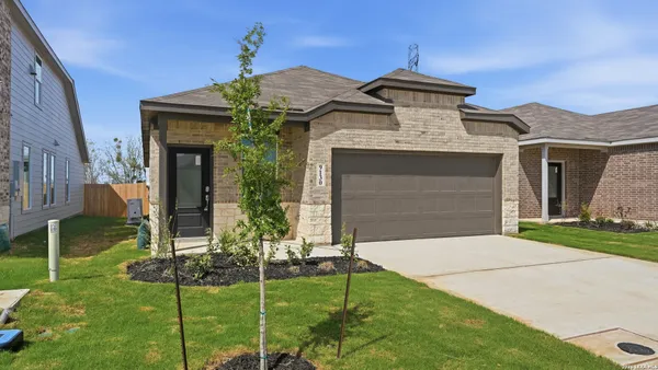 $1,825 | 9130 Colonel Trail, Seguin, TX 78155
