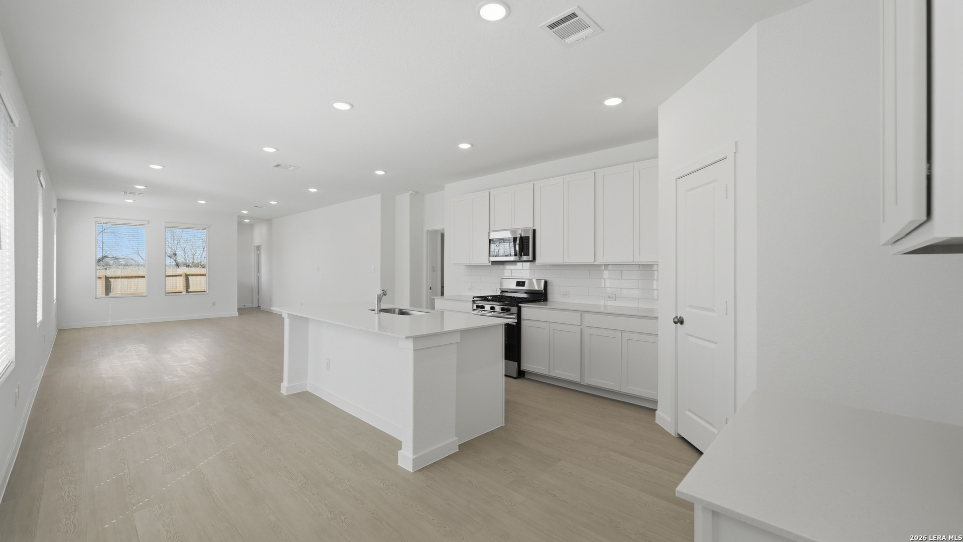 9130 Colonel Trail Seguin, TX 78155 - Photo 10 of 35