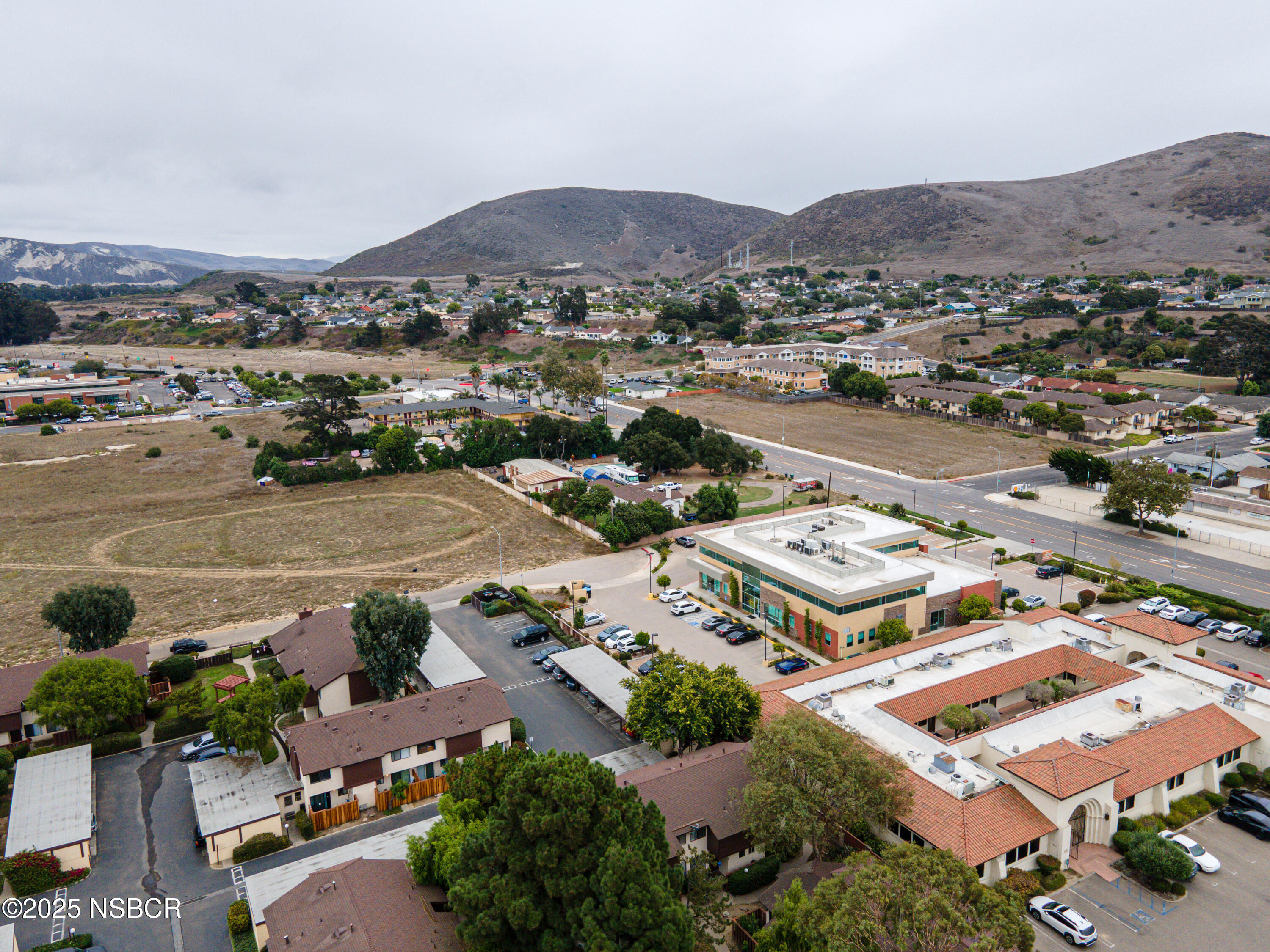1210 East Walnut Avenue, Unit D Lompoc, CA 93436 - Photo 14 of 15 1210 E Walnut-04