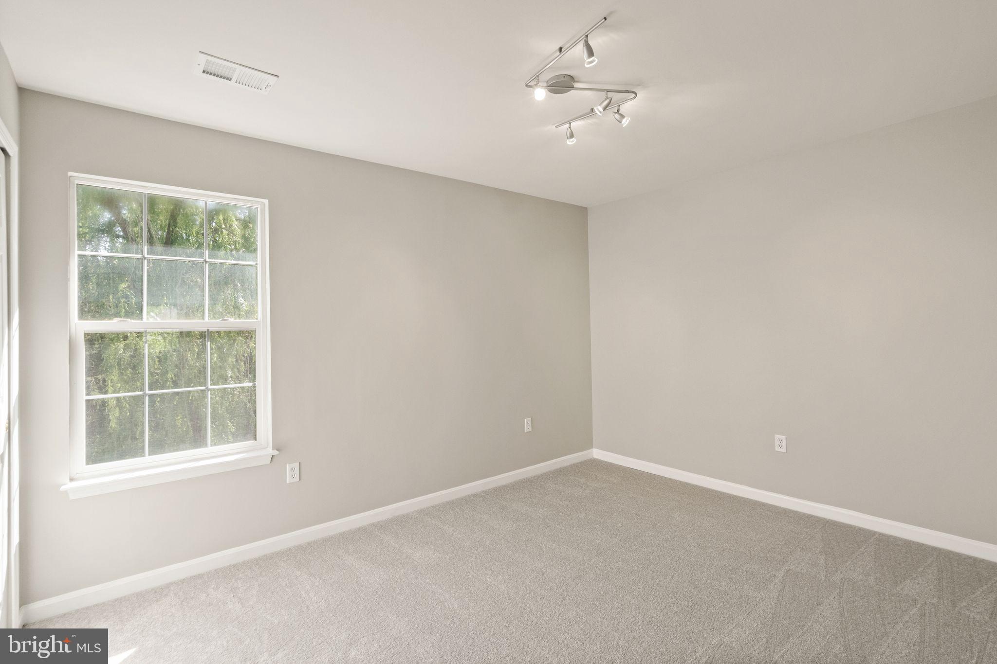 8552 Rothbury Drive Bristow, VA 20136 - Photo 33 of 58