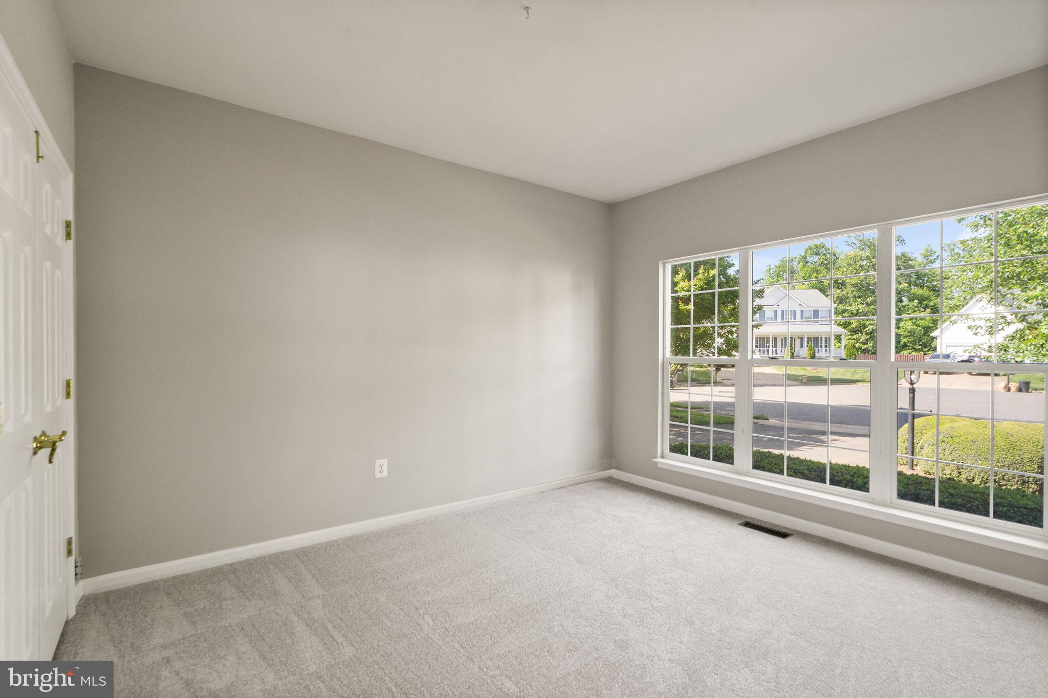 8552 Rothbury Drive Bristow, VA 20136 - Photo 9 of 58