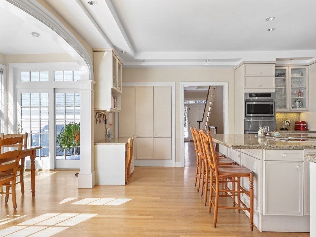 19 Maple Street Sherborn, MA 01770 - Photo 10 of 34