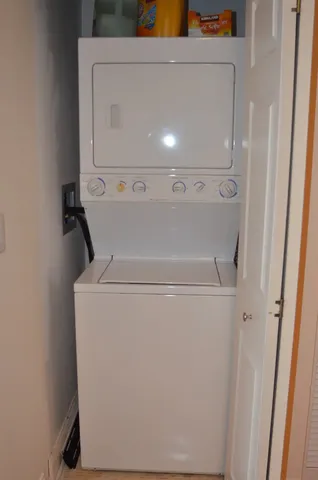 $2,950 | 918 West Belmont Avenue, Unit 403, Chicago, IL 60657