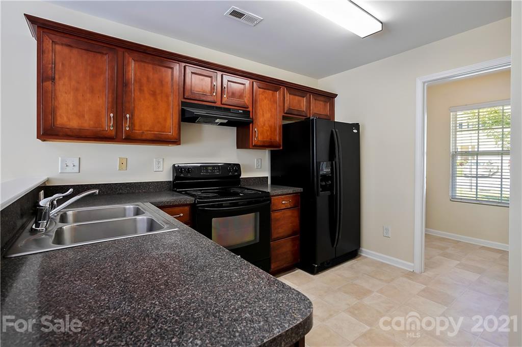6824 Sunman Road Charlotte, NC 28216 - Photo 5 of 16 Gallery Image 5