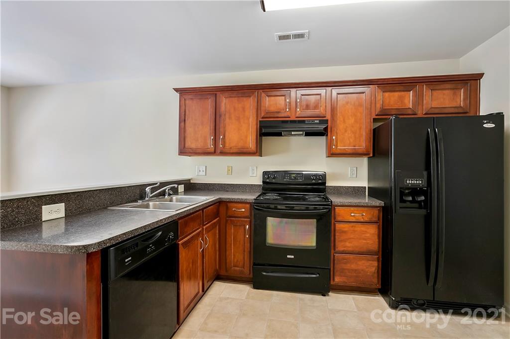 6824 Sunman Road Charlotte, NC 28216 - Photo 6 of 16 Gallery Image 6